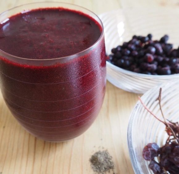 Dark Pepper Wine Smoothie Recipe by Alanna Jordan - The Raw Advantage